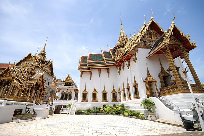 2 Day Private Car with Driver from Laem Chabang to Bangkok & Damnoen Saduak - Day 2: Damnoen Saduak floating market with a morning departure