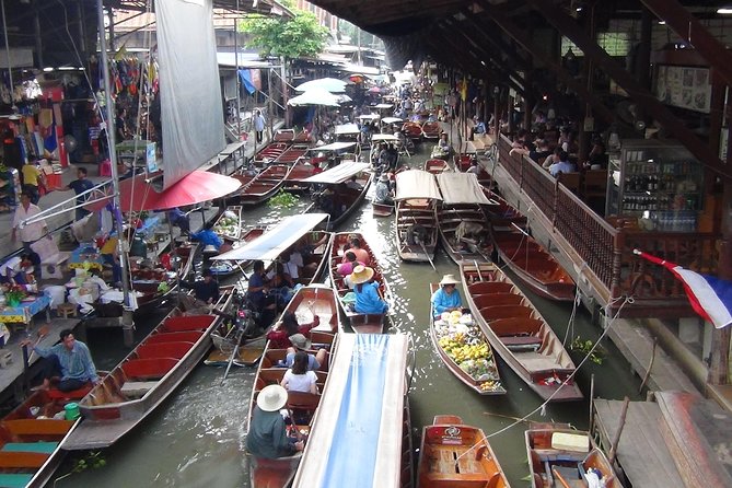 2-hour Bangkok Old City Night CHOB TUK TUK + Talat Noi Street Art - Stop 4: Talat Noi’s Thai-Chinese streets and night street food