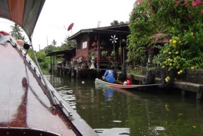2-hour SUNSET Canal Tour + FOODS Tasting with Tour Guide - Getting from Sanam Chai to the waterways: public transport without the chaos