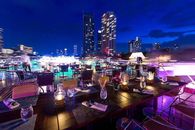 5 Star Luxury Bangkok Dinner Cruise On Wonderful Pearl Cruise - Dinner and live music: buffet value, crowd conditions, and sound level