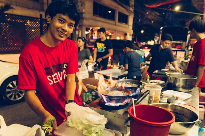 A Magical Evening in Bangkok: Private City Tour - The guide is where the tour earns its name