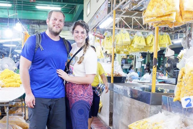 A night at the market - Meeting at Café Amazon and getting your timing right