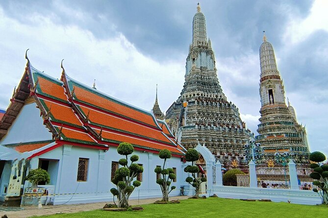Amazing Bangkok City and Temple Tour with Local Guide - The Big One: Grand Palace and Wat Phra Kaew (Emerald Buddha)