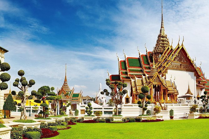 Amazing Bangkok Tour with Grand Palace, Emerald Buddha & Wat Arun - The Guide Factor: Great Explanations, Mixed Experiences