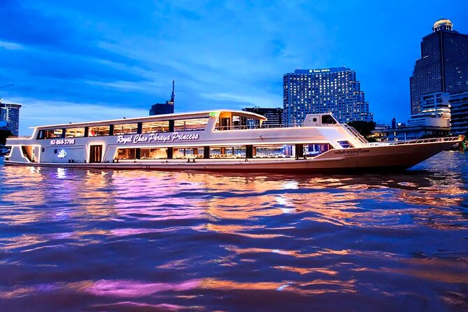 Amazing Sunset Dinner Cruise by Chao Phraya Princess (SHA Plus) - Dinner buffet: Thai and international food you can actually work with