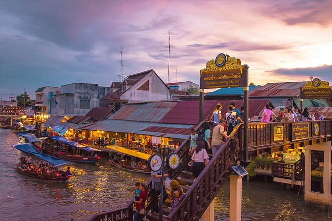 Amphawa Floating Market Tour with Maeklong Railway Market (SHA Plus) - Sun Leisure World: a short stop that breaks up the day