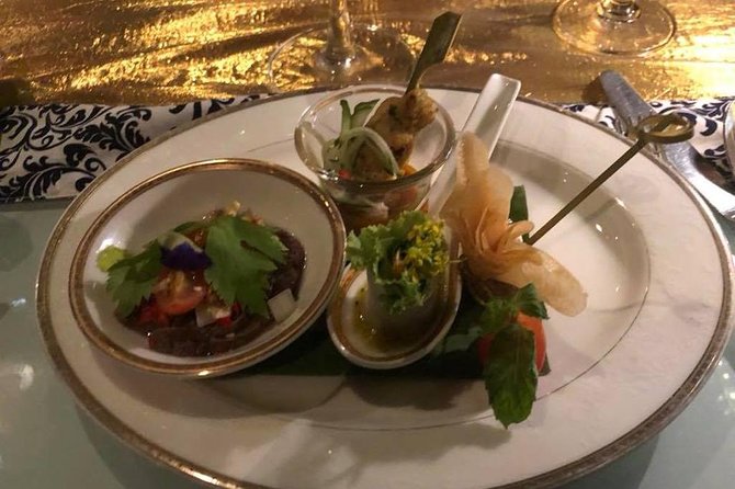 Apsara Luxury Dinner Cruise By Banyan Tree - River City Bangkok meeting point and boarding without stress
