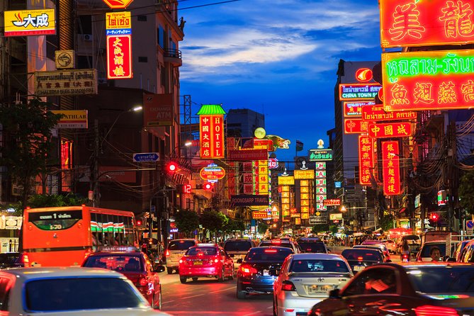 Authentic Street Food Tour in China Town Bangkok - If you’re adventurous, Chinatown can go wild (with your guide’s help)