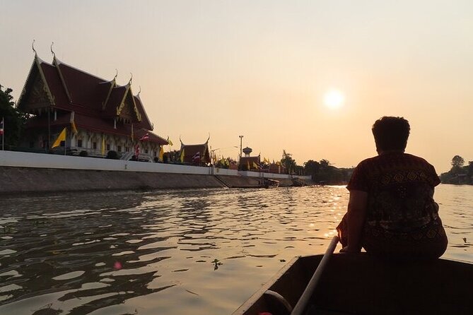 Ayutthaya Funky Frogy Tuk Tuk Experience With Famous Temple - Wat Chaiwatthanaram: Khmer-style architecture and sunset timing