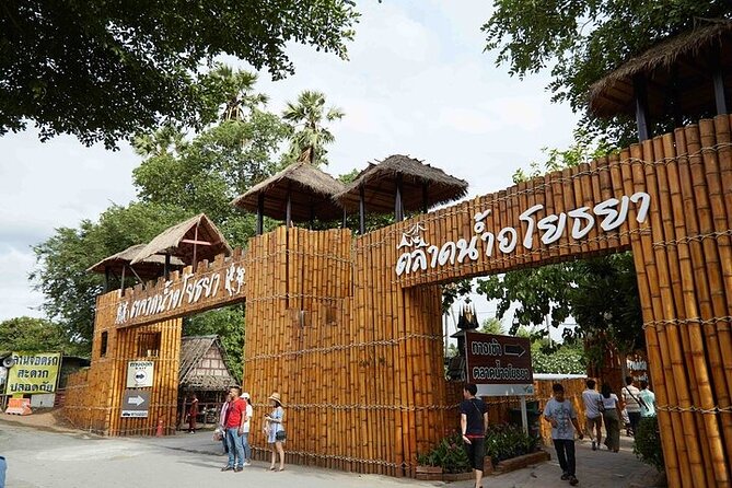 Ayutthaya Funky Frogy Tuk Tuk Experience With Famous Temple - Wat Yai Chai Mongkol: a temple that still has daily life