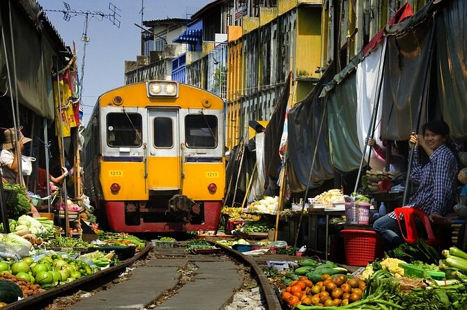 Ayutthaya, Maeklong Railway, Damnoen Saduak Floating Market - Stop 1: Maeklong Railway Market and the timing you can feel