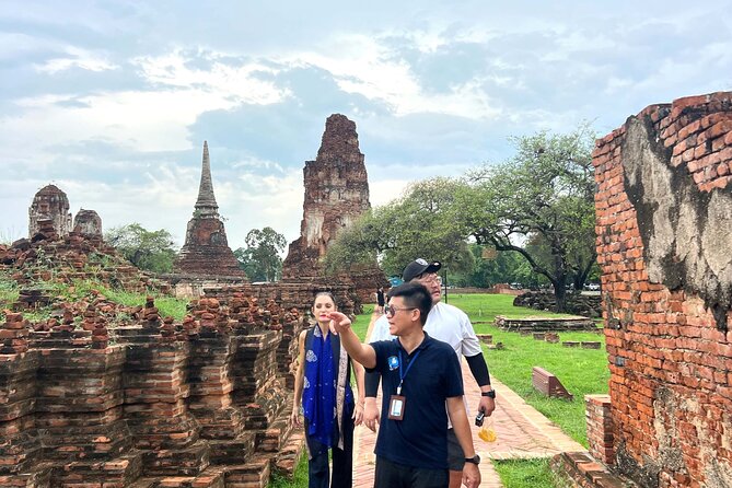 Ayutthaya’s Hidden Gems: Small Group Tour with Car & Local Guide - Ayutthaya sweet stop: roti sai mai for a reason