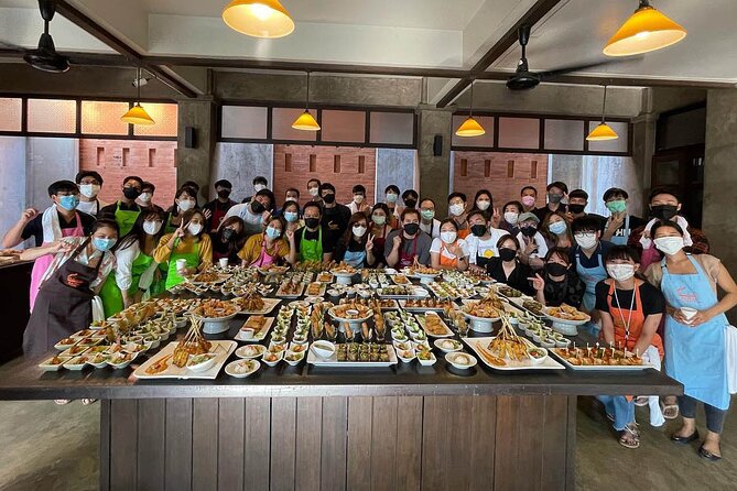Baipai Thai Cooking School: Authentic Cooking Class Tour - Location and meeting point details in Chatuchak