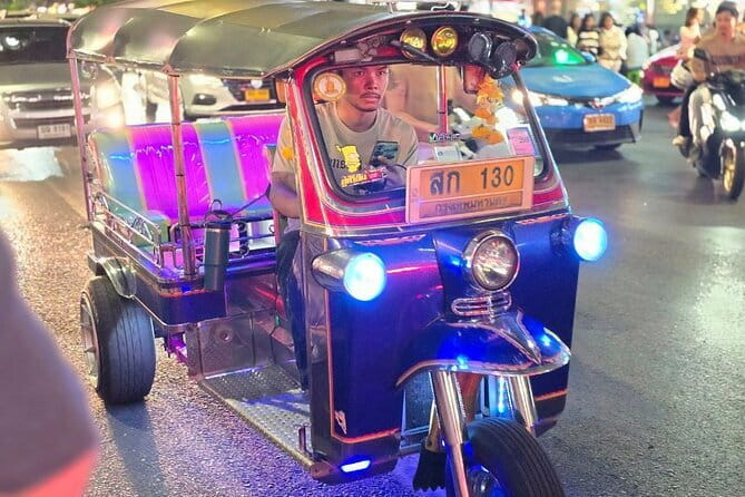 Bangkok: A 4 Hours Tuk Tuk Sightseeing Tour At Iconic Landmarks - Getting started at BTS Saphan Taksin (Exit 2)