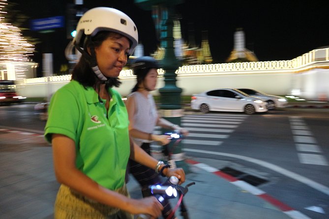 Bangkok at Night by Electric Scooter - Scooter basics, helmets, and feeling safe on Bangkok streets