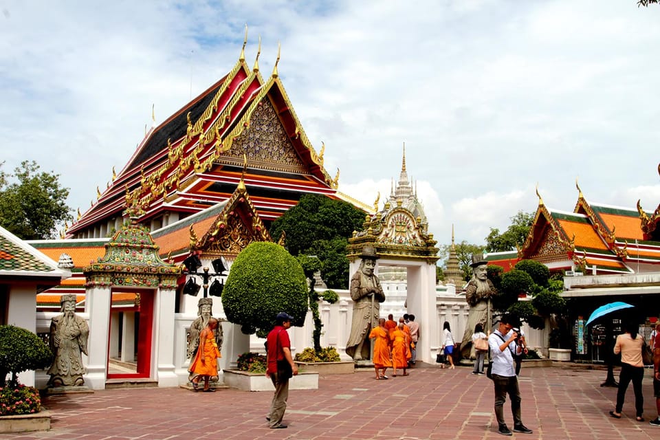 Bangkok: Audio guides for Bangkok, Ayutthaya & Chiang Mai - Chiang Mai: three essential temples plus the Hill Tribes introduction