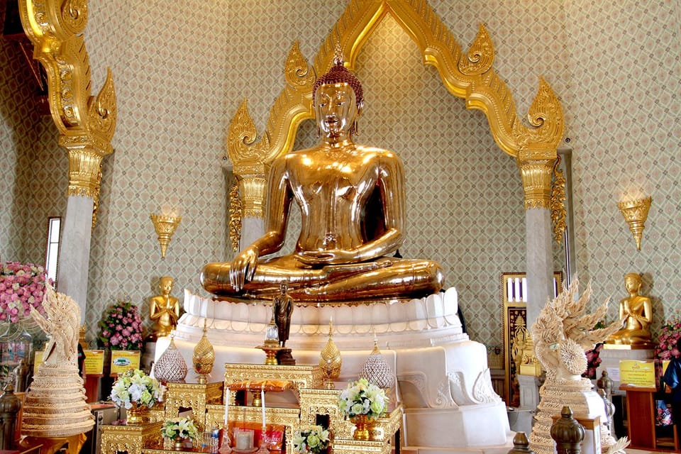 Bangkok: Audio guides for Bangkok, Ayutthaya & Chiang Mai - Narration style and language options: useful, but check your fit