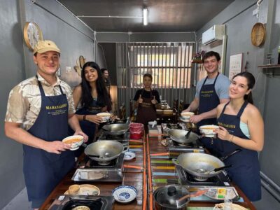 Bangkok: Authentic Thai Cooking Class with Local Host - Meet Joyce and the chef-team style instruction