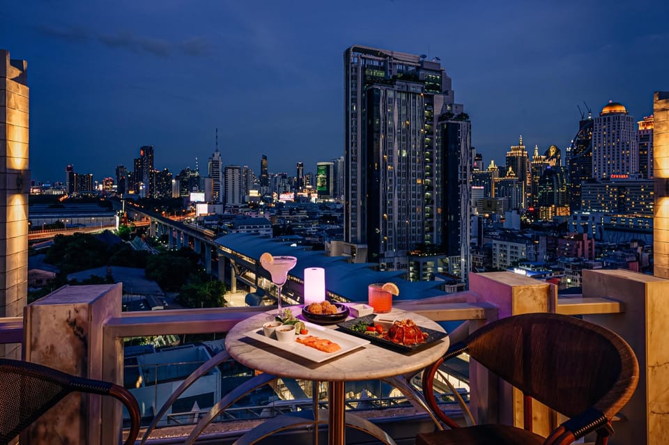 Bangkok: Barracuda Rooftop Bar Akara Hotel - Cocktails and Mixologists: More Than Just a Drink Stop