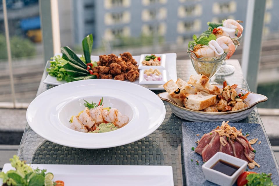 Bangkok: Barracuda Rooftop Bar Akara Hotel - Value for $32: What You’re Really Paying For