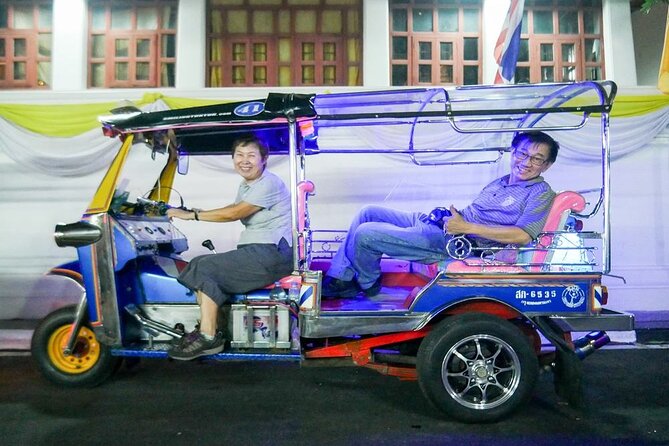 Bangkok Best Midnight Food Tour by Tuk Tuk - The grand finale: Pad Thai with a skip-the-line plan