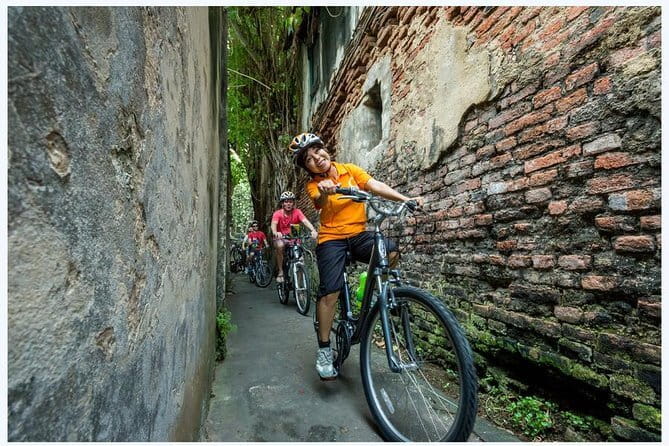 Bangkok: Bike and Longtail Boat Tour with Lunch - Wat Khun Chan: a canal-side temple stop with free admission
