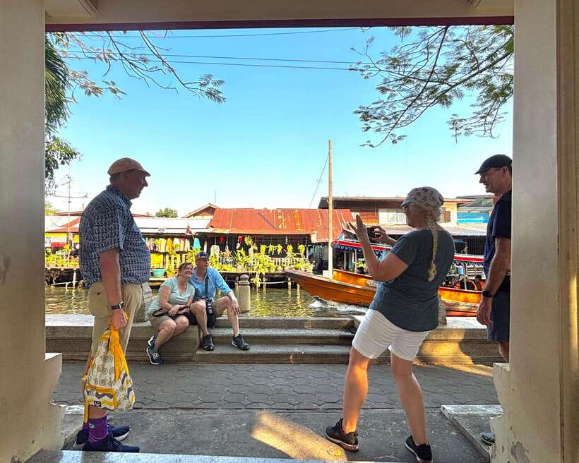 Bangkok: Bike, Boat & Food Tour in Thonburi - Bangkok Yai canal cruise: the one-hour longtail boat moment