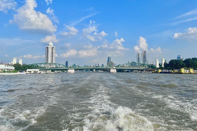Bangkok: Boat Bliss Riverside Cruise Tour and Wat Arun Visit - Chinatown (Bangkok): A Guided Stroll Through Thai-Chinese Trade Roots