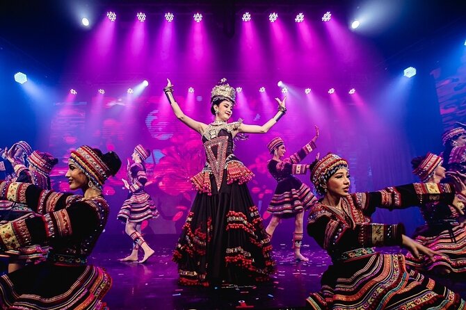 Bangkok Calypso Ladyboy Cabaret Live – Asiatique - Photo Time With the Cast: Tips and Etiquette