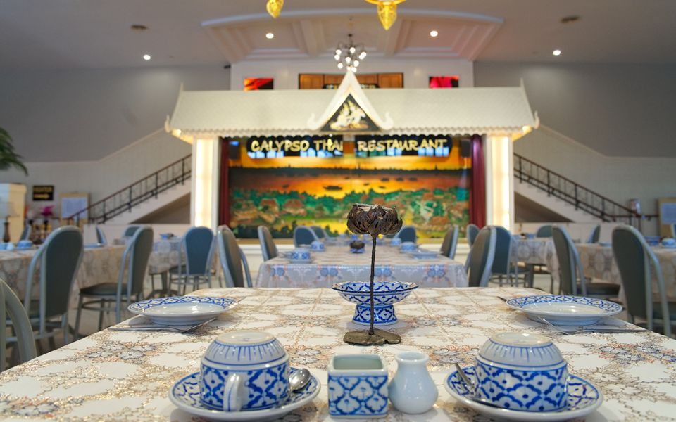 Bangkok: Calypso with Thai Classical Dance - Calypso setup: where you sit changes your whole view