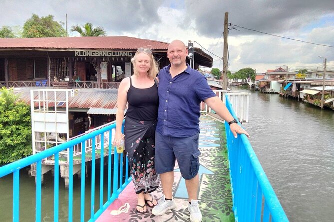 Bangkok Canal Tour: Chaophraya River and Wat Arun - Wat Paknam Phasi Charoen: The Five-Floor Pagoda Photo Stop