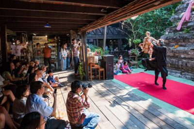 Bangkok Canal Tour: Chaophraya River and Wat Arun - Getting to Tha Tian Pier: Simple Start, Quick Boat Mode