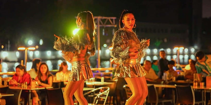 Bangkok: Carnival Dinner Cruise with Free-Flow Beer & Buffet - The timing that actually matters: ticket exchange, boarding, cruising