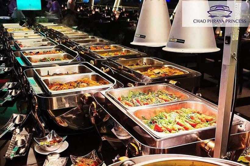 Bangkok: Chao Phraya Princess Cruise with Buffet - River views after dark: getting the best photos without stress