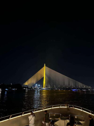 Bangkok: Chao Phraya River Cruise with Indian Buffet Dinner - Route and views: Wat Arun and the Grand Palace after dark