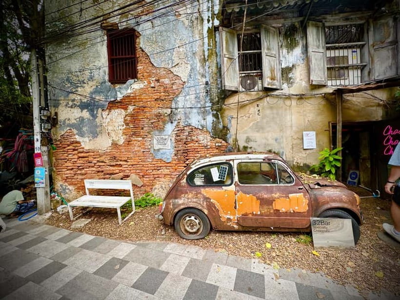 Bangkok: Chinatown & Taladnoi Street Art Guided Walking Tour - Talad Noi Community Museum and Street Art Stops