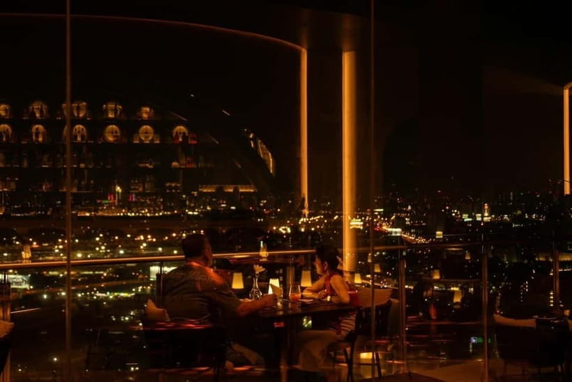 Bangkok: Cielo Sky Bar & Restaurant Rooftop - Atmosphere and service: what the best nights have in common