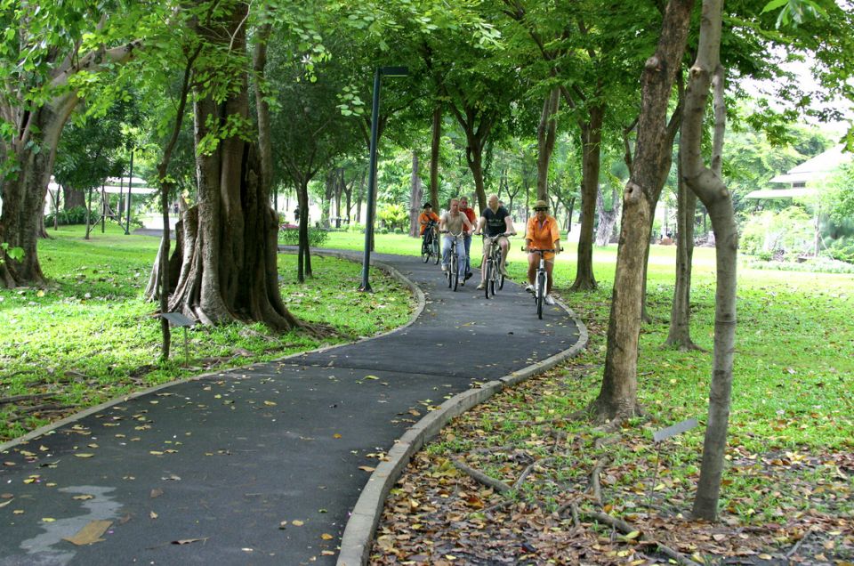 Bangkok: City Culture half-day Bike Tour - Key moments you’ll actually remember