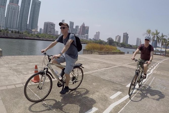 Bangkok City Culture Tour by Bike - Lumpini Park First: City Quiet, Tai Chi Energy, and Monitor Lizards