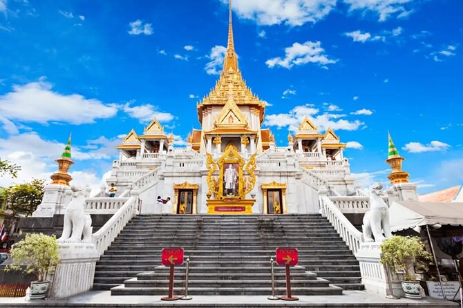 Bangkok City Tour with Guided Temple Visits and Shared Transfers - Temple Stop 1: Wat Traimit (Temple of the Golden Buddha) in 45 Minutes