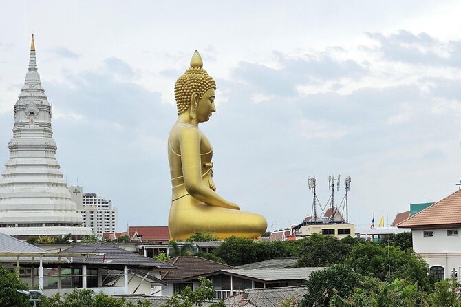 Bangkok City Tour with Guided Temple Visits and Shared Transfers - GEMS GALLERY Bangkok: The Presentation, Then the Showroom