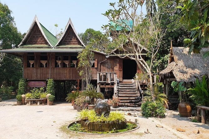 Bangkok Classic 3-Temples With Buffet Lunch Day Tour - Price and Value: Is $87.77 Worth It?