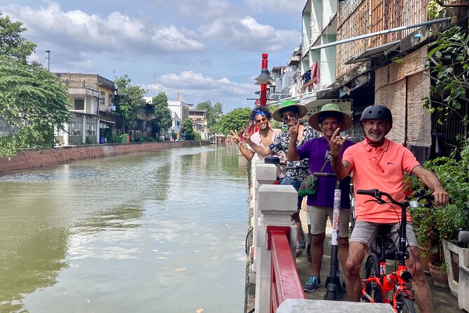 Bangkok Classic E-Scooter &/or Bike Trip - Wat Prayurawongsawat (Wat Prayun), Wat Rakhang, and Wat Ratchanatdaram: Spiritual Stops With Different Tones