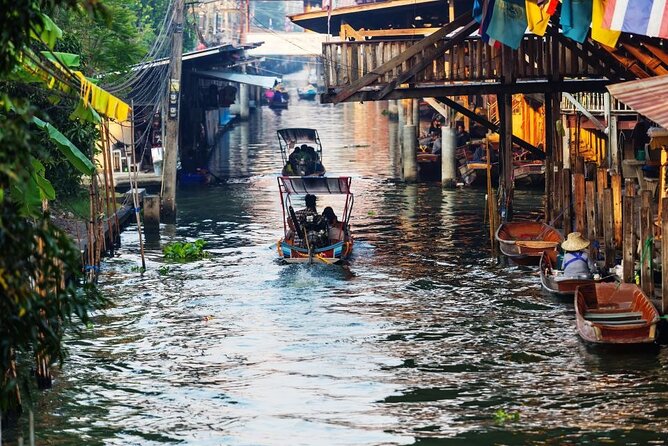 Bangkok Damnoen Saduak, Train Market, Mahanakhon Skywalk - Who should book this tour, and who should skip it