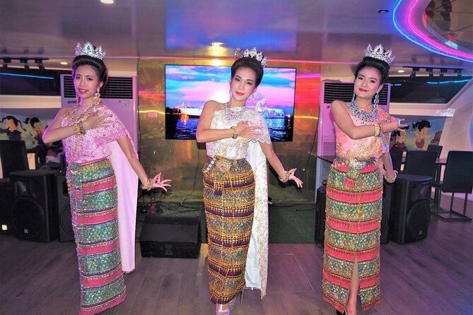 Bangkok Dinner Cruise with Intl Buffet, Live Music & Hotel Pickup - Live music and Thai dance show: how the entertainment usually lands