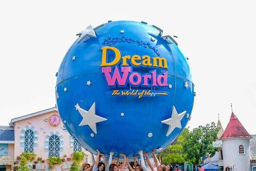 Bangkok: Dream World Unlimited Ride Ticket with Lunch - Colorful Parades and Photo-Friendly Park Grounds