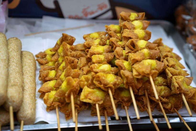Bangkok Electric Tuk Tuk: Street Food & Markets - Sanam Chai MRT to electric tuk-tuk: where the tour starts