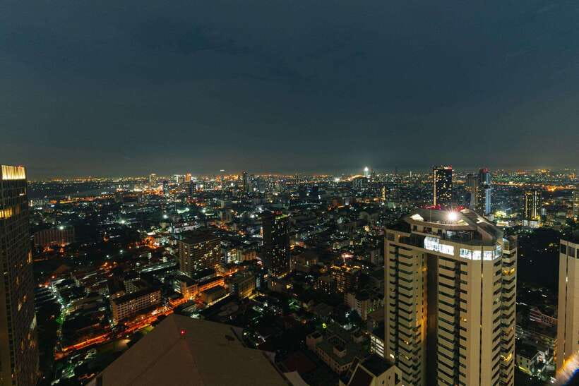 Bangkok: Enjoy Fine Thai Food with Panoramic Rooftop Views - Saffron Sky Garden Rooftop: why the Banyan Tree location changes the whole meal