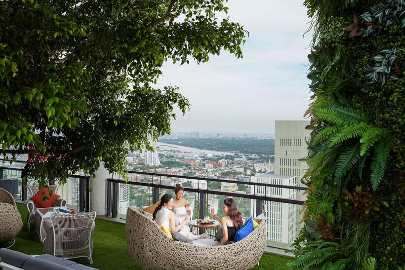 Bangkok: Enjoy Fine Thai Food with Panoramic Rooftop Views - Thai food with a chef-inspired international feel