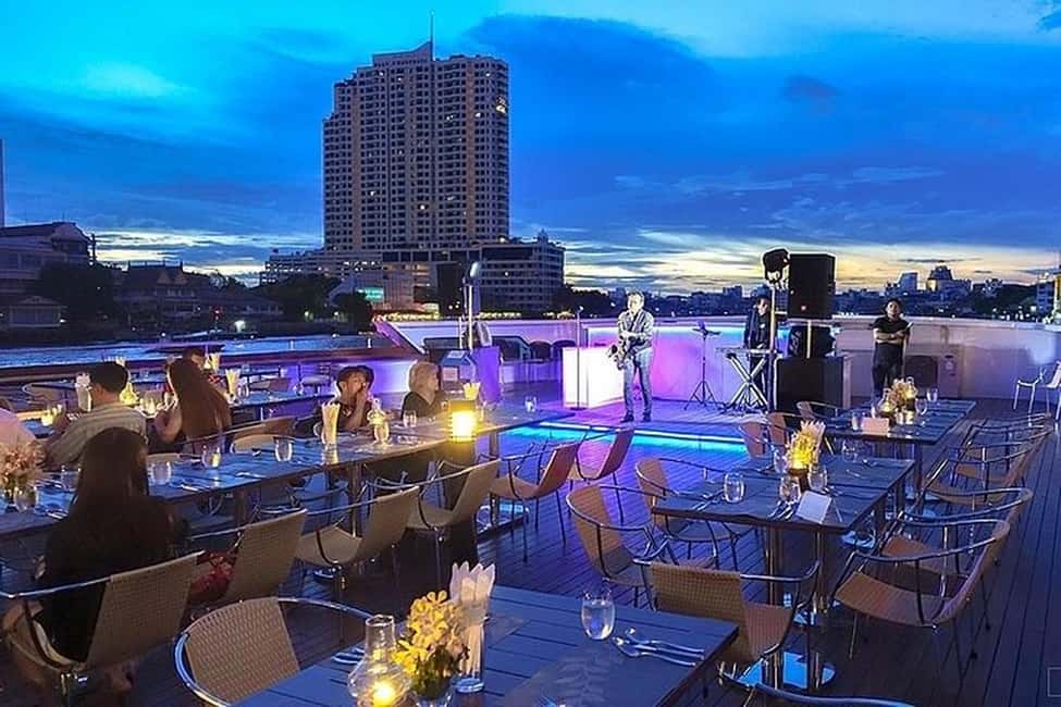 Bangkok: Evening Dinner Cruise with Live Music Chao Phraya - Timing: how the 2 hours really breaks down
